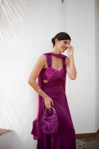 vestido petalo frambuesa